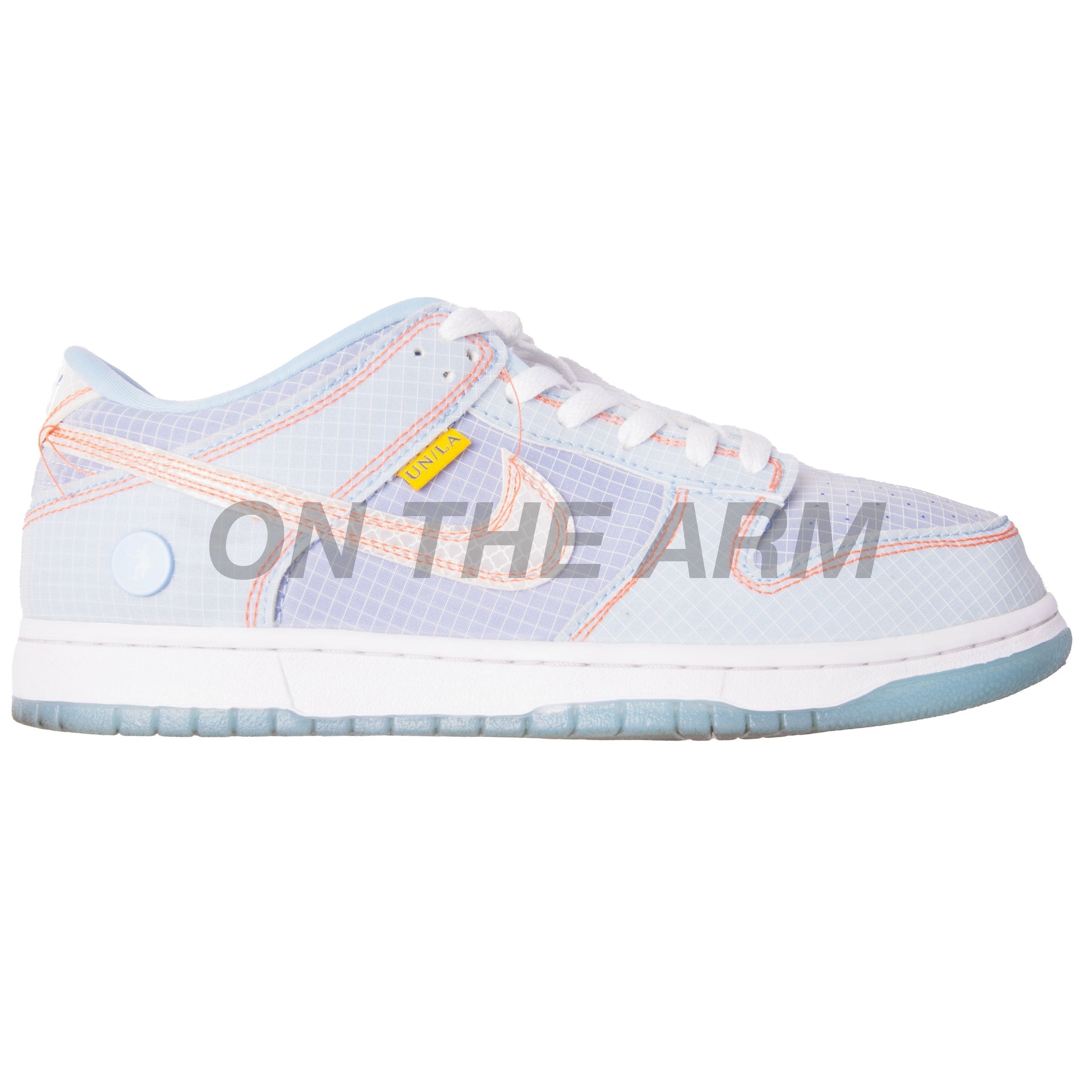 Nike Argon Union Passport Dunk Low On The Arm
