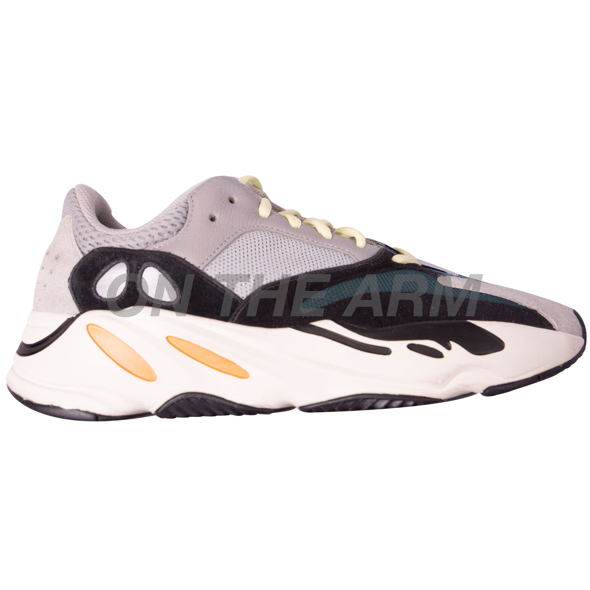 Adidas Wave Runner Yeezy 700 USED